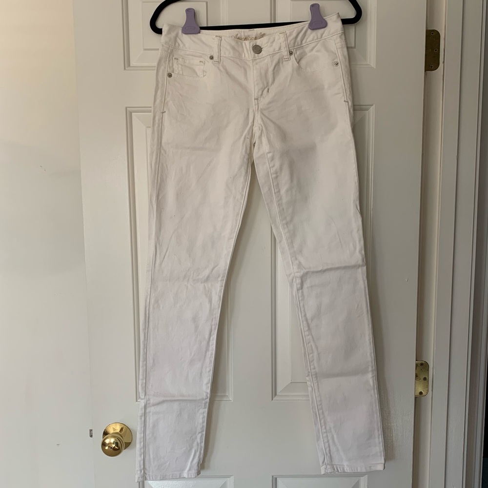 White skinny jeans